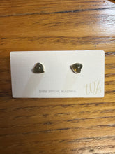 Load image into Gallery viewer, heart of stone stud